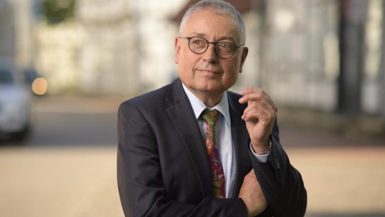 Dr. Joachim Poesch